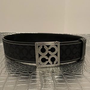 Like New / Coach Signature Logo Belt / Large